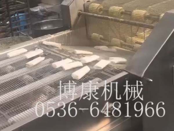 Production line of red bean pie